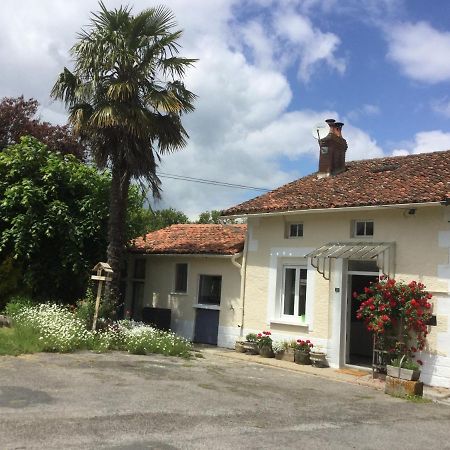 Vila The Little House Mezieres-sur-Issoire Exteriér fotografie